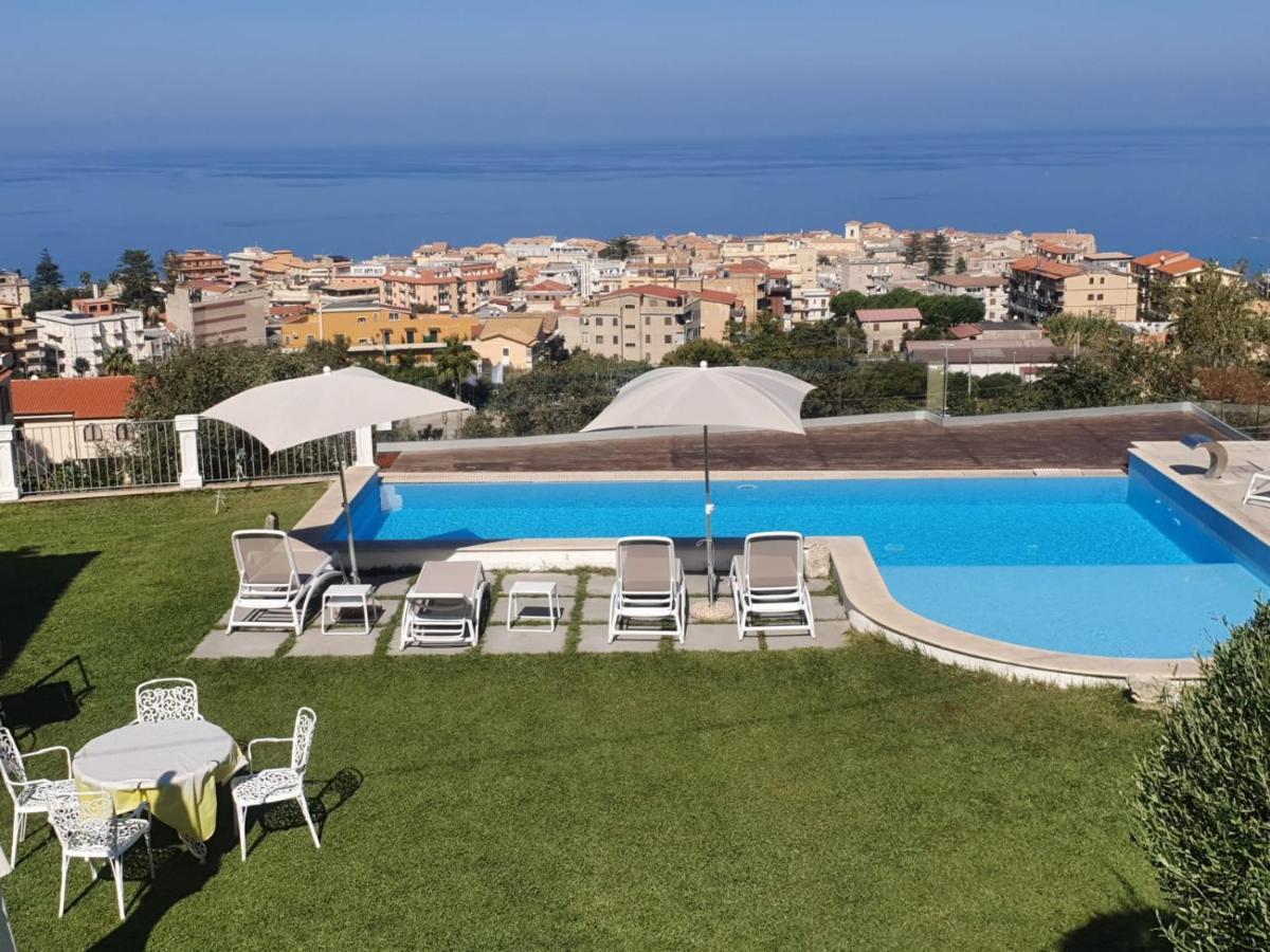 Villa Fontana Tropea Exteriör bild